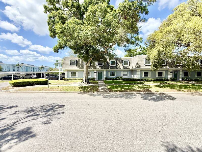 Condo for rent at 1712 Belleair Forest Dr #D, Clearwater, FL 33756