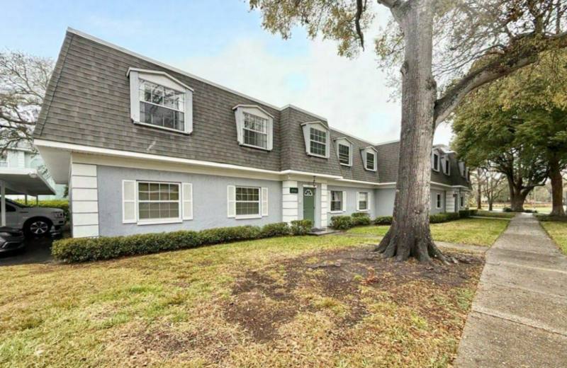 Condo for rent at 1712 Belleair Forest Dr #D, Clearwater, FL 33756