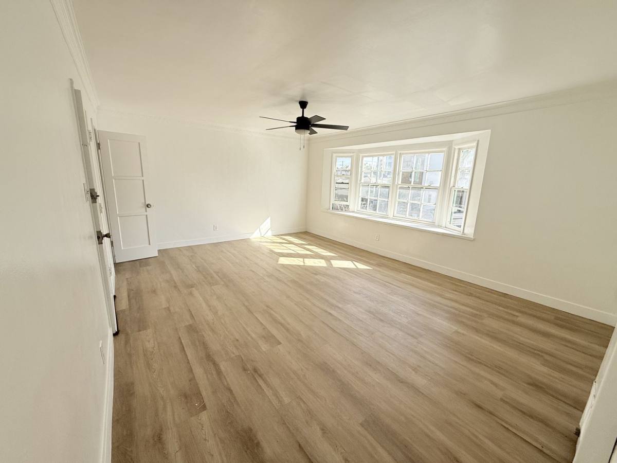 Apartment for rent at 1215 S Fairfax Ave, Los Angeles, CA 90019