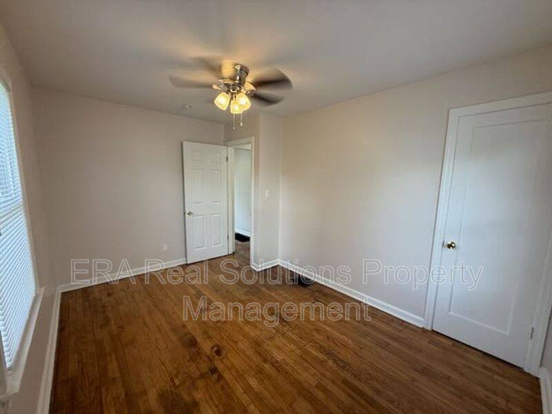 Apartment for rent at 2217 Grasmere Ave, Columbus, OH 43211