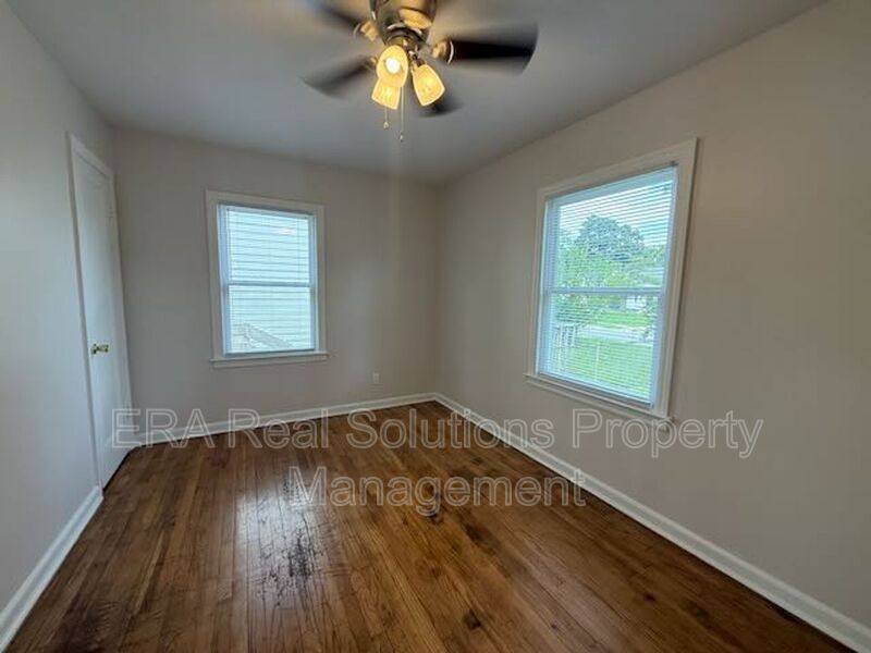 Apartment for rent at 2217 Grasmere Ave, Columbus, OH 43211