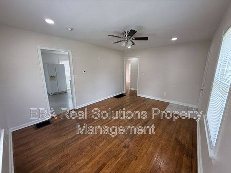 Apartment for rent at 2217 Grasmere Ave, Columbus, OH 43211