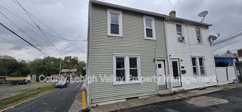 House for rent at 733 Clay St, Allentown, PA 18102