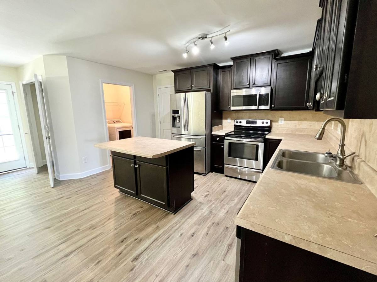 House for rent at 255 Merin Height Rd, Jacksonville, NC 28546