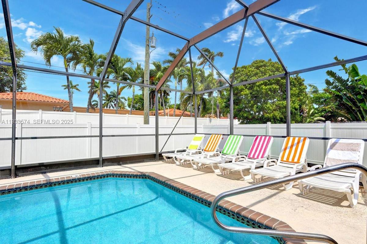 House for rent at 947 Washington St, Hollywood, FL 33019