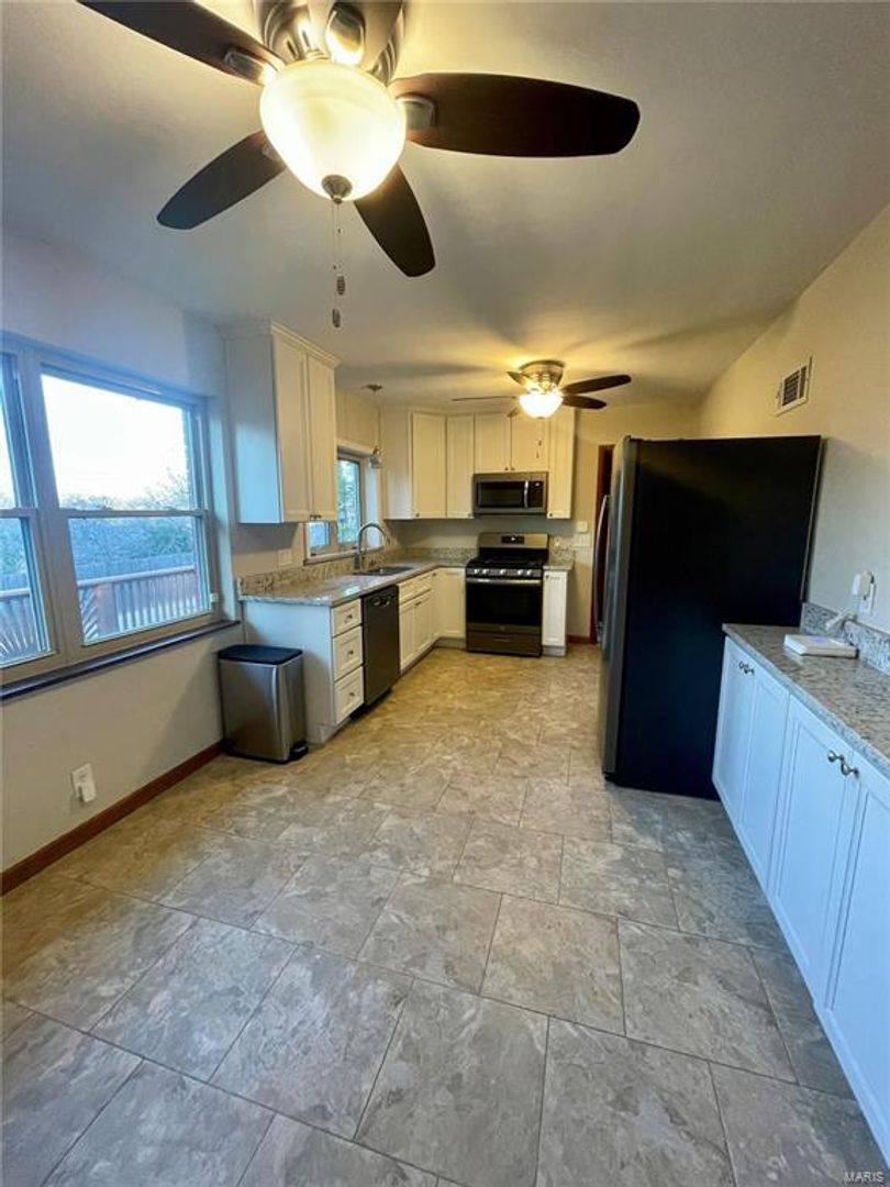 House for rent at 8501 Grantshire Lane, Saint Louis, MO 63123