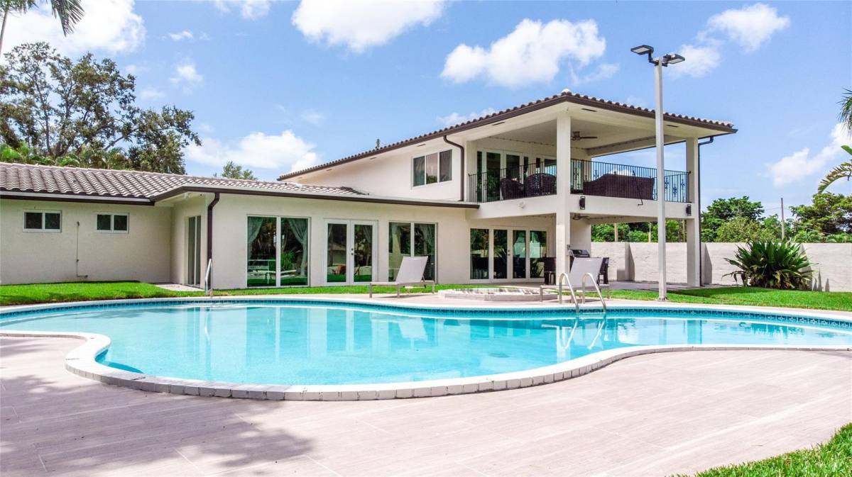 House for rent at 2275 SW 44th St, Fort Lauderdale, FL 33312