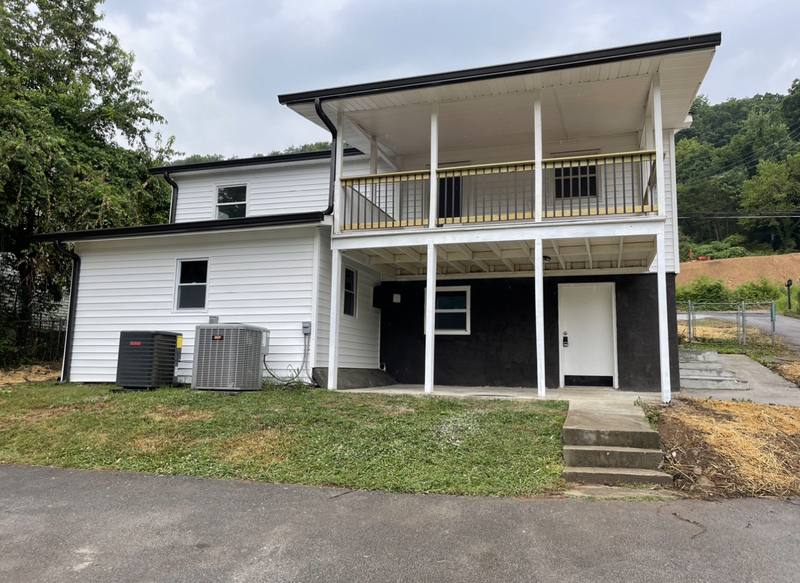 Apartment for rent at 3106 Greenway Dr #2, Knoxville, TN 37918
