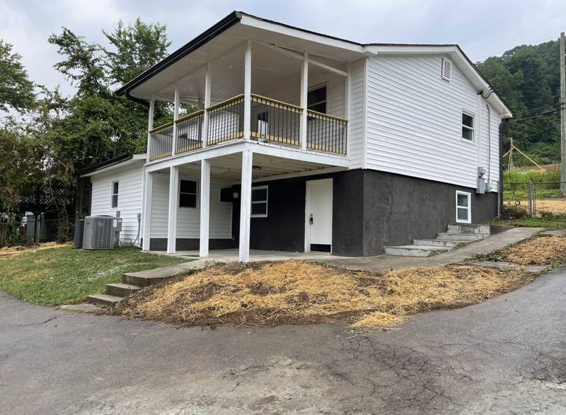 Apartment for rent at 3106 Greenway Dr #2, Knoxville, TN 37918