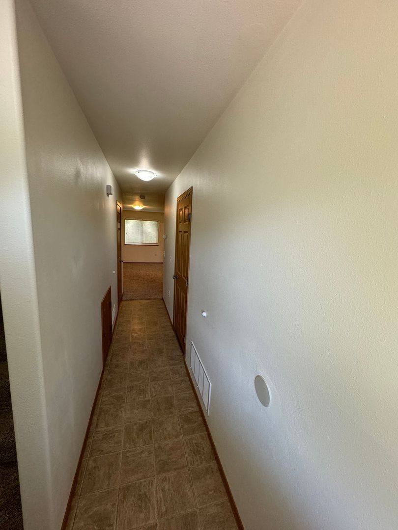 5595 S Irwin Dr, Wasilla, AK 99623 - Townhouse for Rent - Image 3