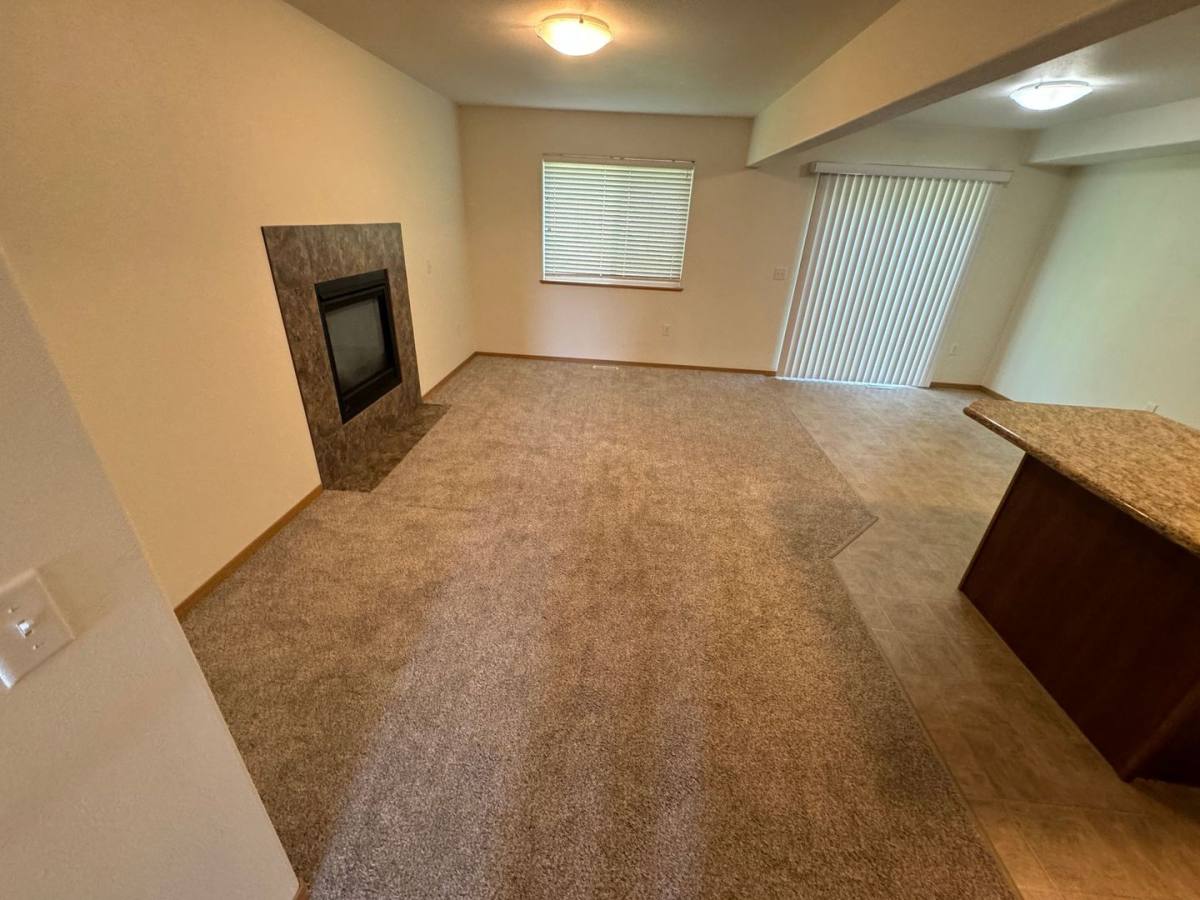 5595 S Irwin Dr, Wasilla, AK 99623 - Townhouse for Rent - Image 4