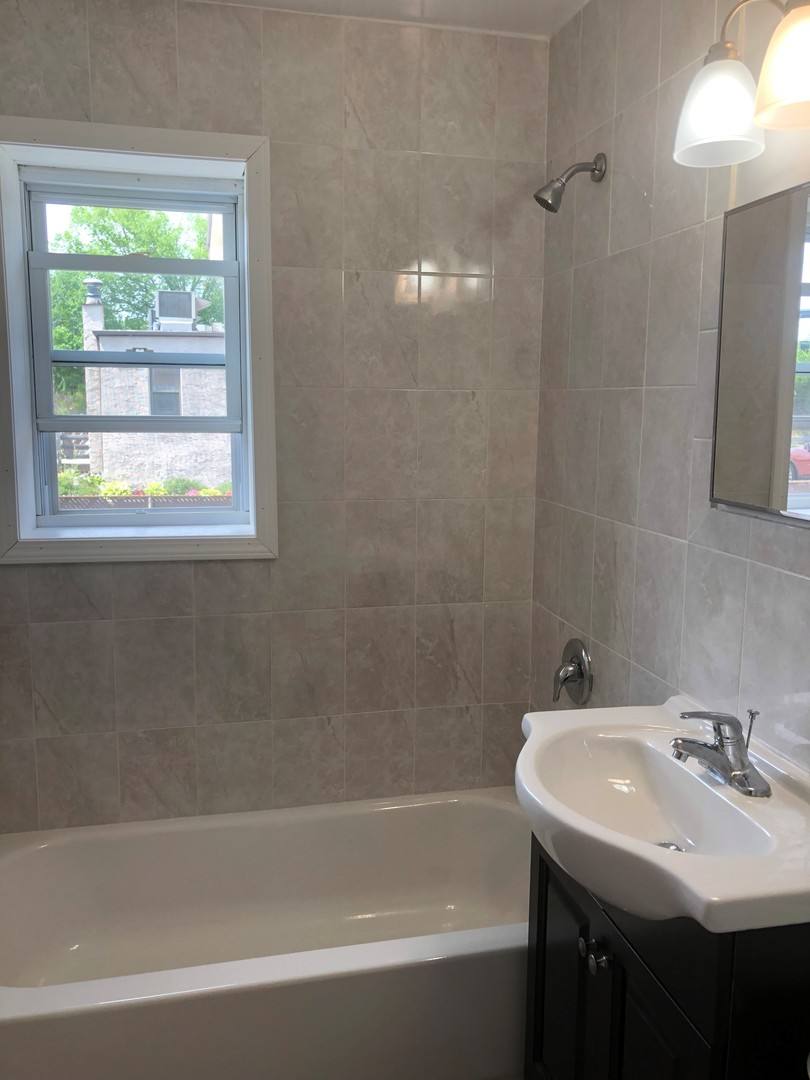 Apartment for rent at 428 Chestnut St, Roselle Park, NJ 07204