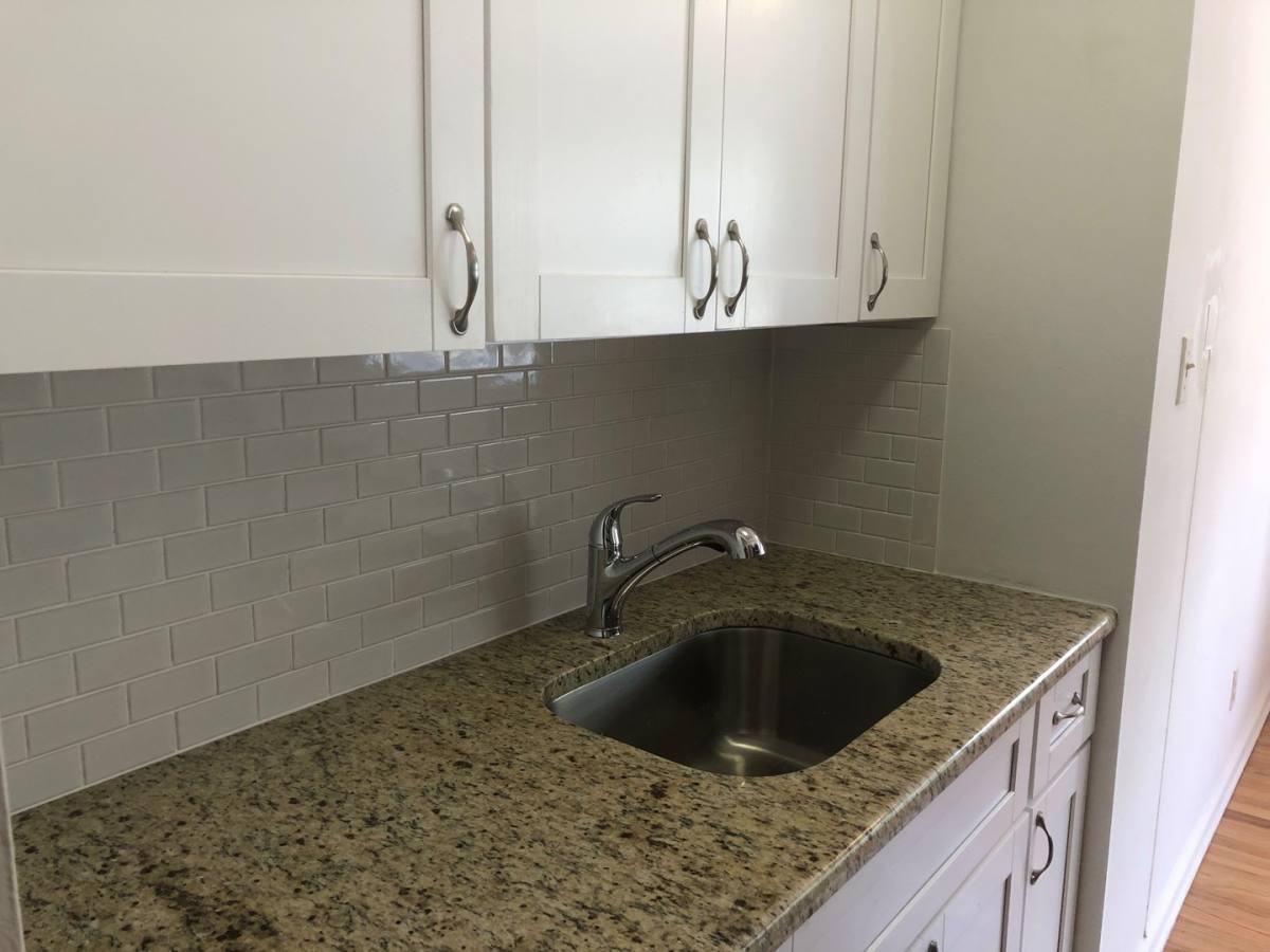 Apartment for rent at 428 Chestnut St, Roselle Park, NJ 07204