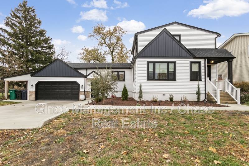 House for rent at 635 E Prairie Ave, Lombard, IL 60148