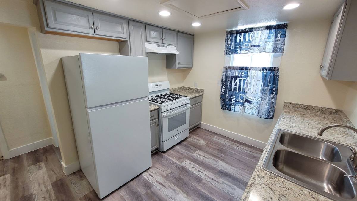 Apartment for rent at 7705 Bright Ave, Whittier, CA 90602