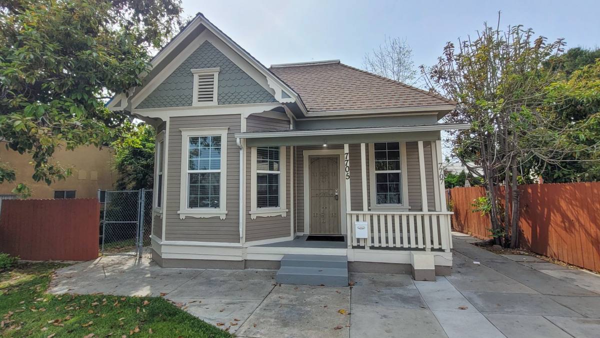 Apartment for rent at 7705 Bright Ave, Whittier, CA 90602