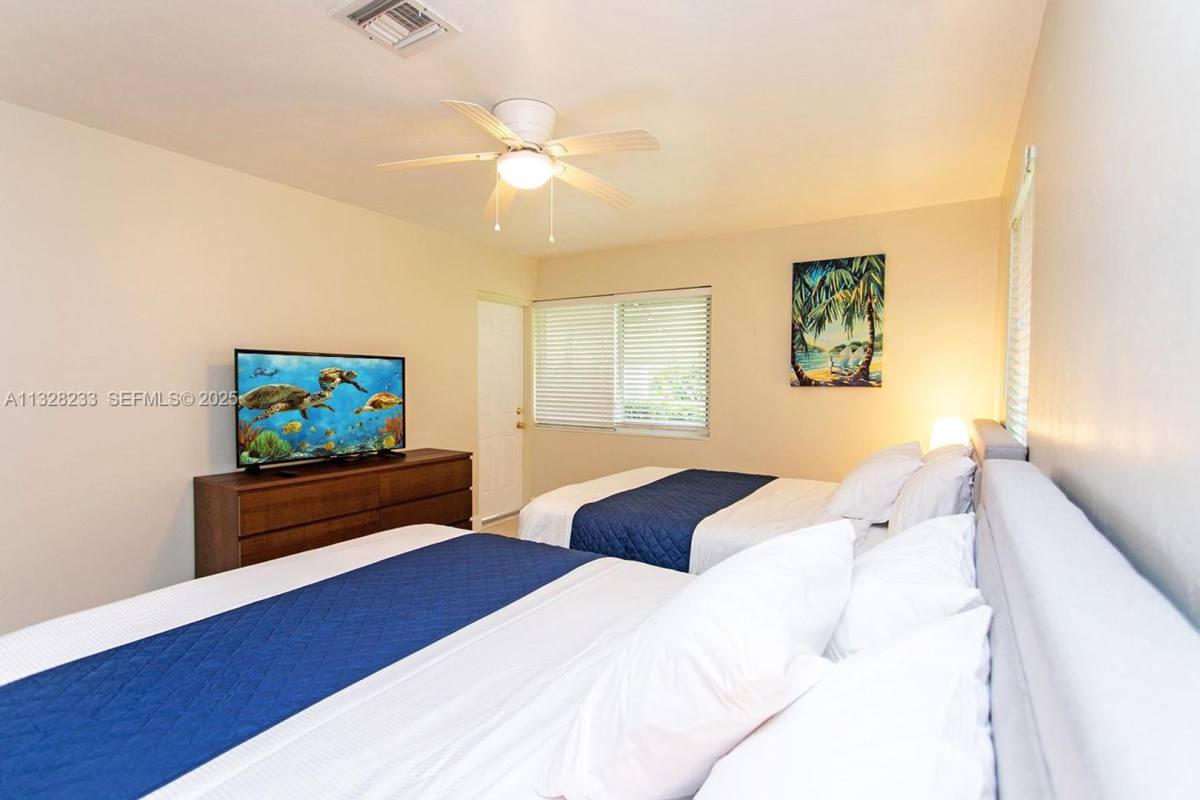House for rent at 809 S 17th Ave, Hollywood, FL 33020