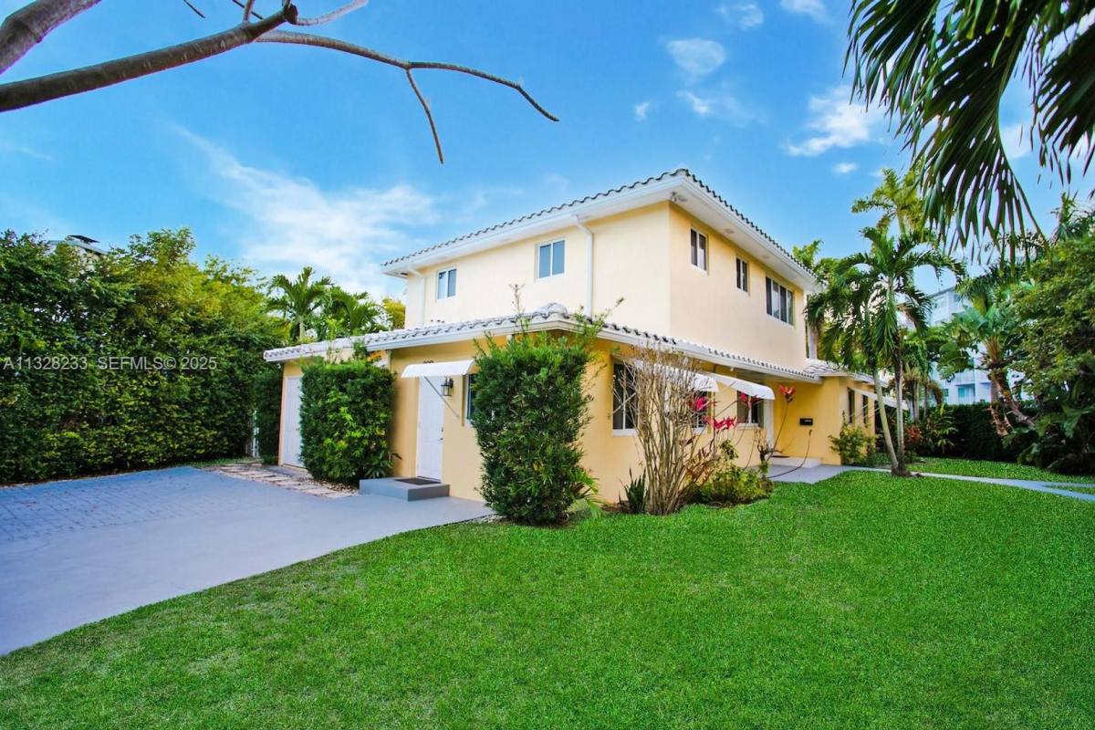 House for rent at 809 S 17th Ave, Hollywood, FL 33020