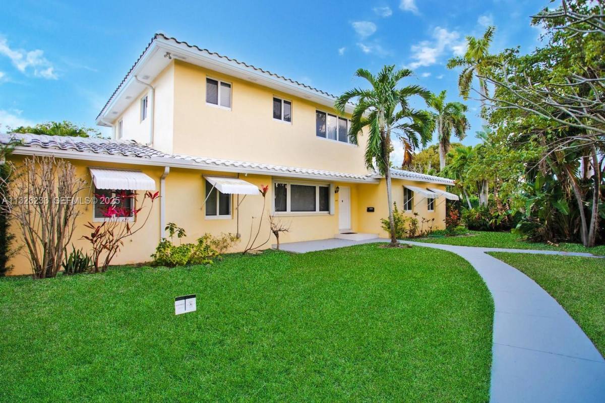 House for rent at 809 S 17th Ave, Hollywood, FL 33020
