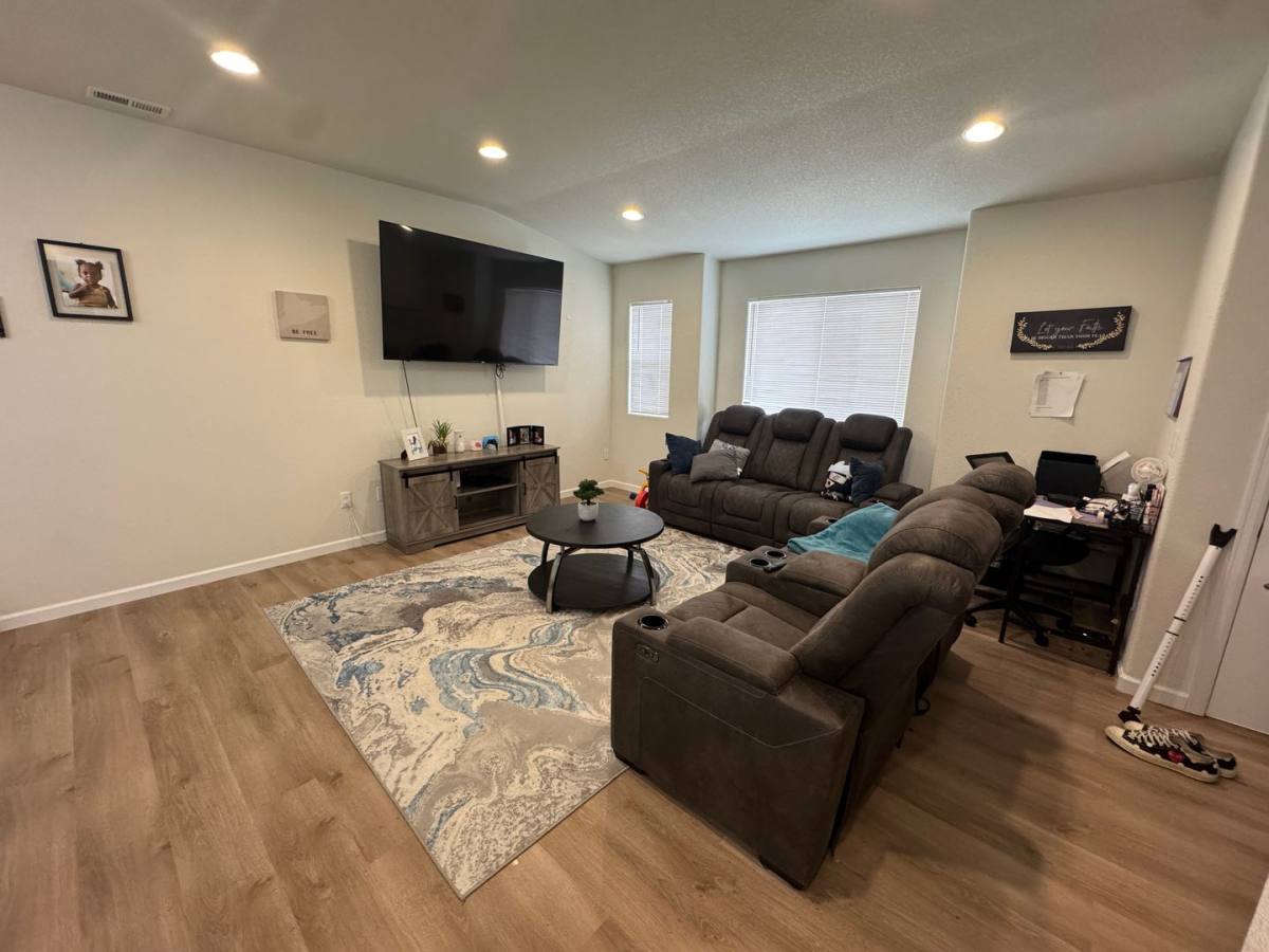 Townhouse for rent at 894 Petra Heights, Colorado Springs, CO 80916