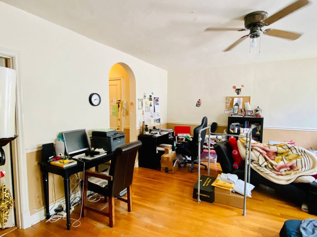 Apartment for rent at 2614 Grove Ave, Richmond, VA 23220