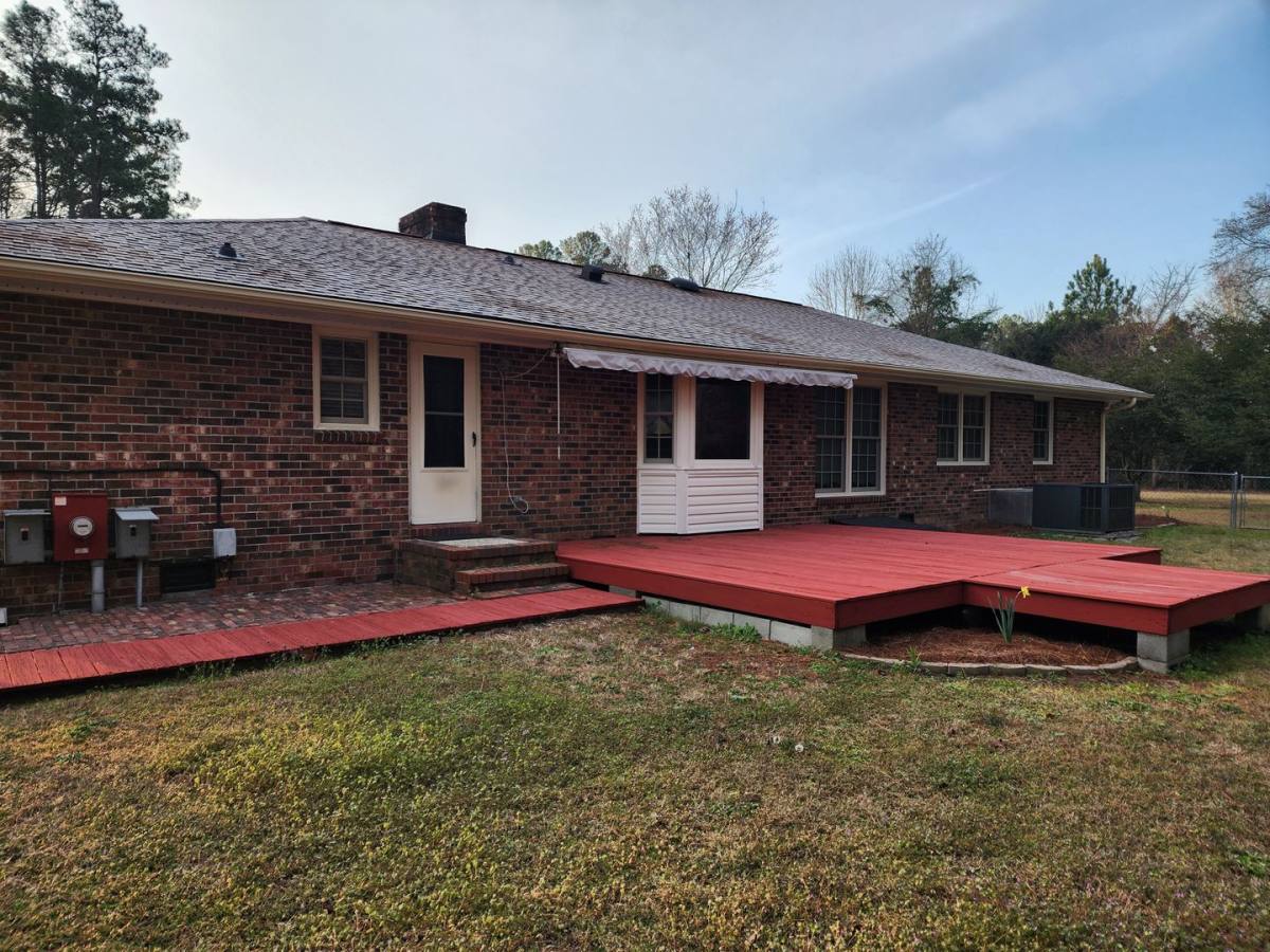 House for rent at 1303 Middle Rd, Fayetteville, NC 28312