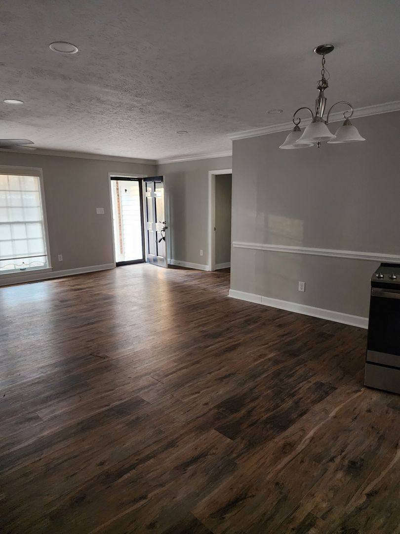 House for rent at 1303 Middle Rd, Fayetteville, NC 28312