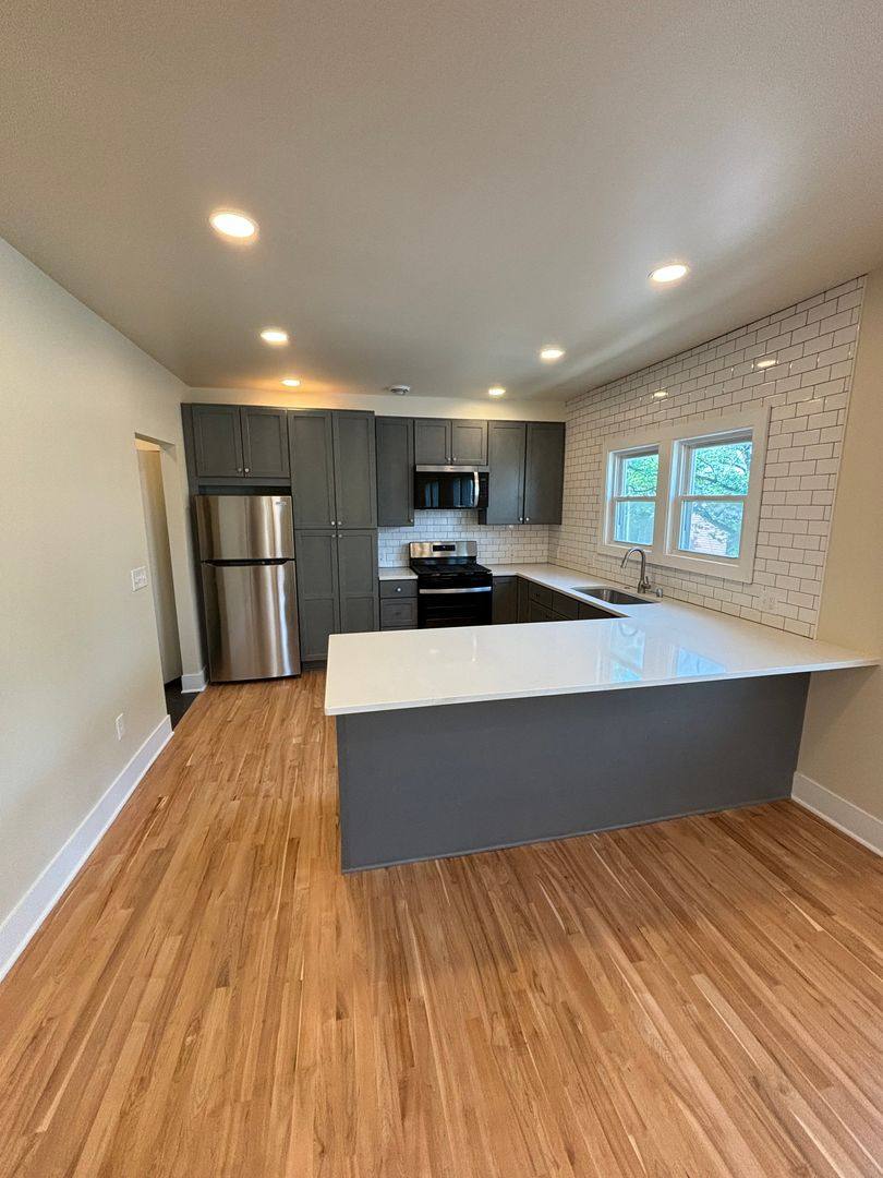 Apartment for rent at 901 E Center St, Milwaukee, WI 53212