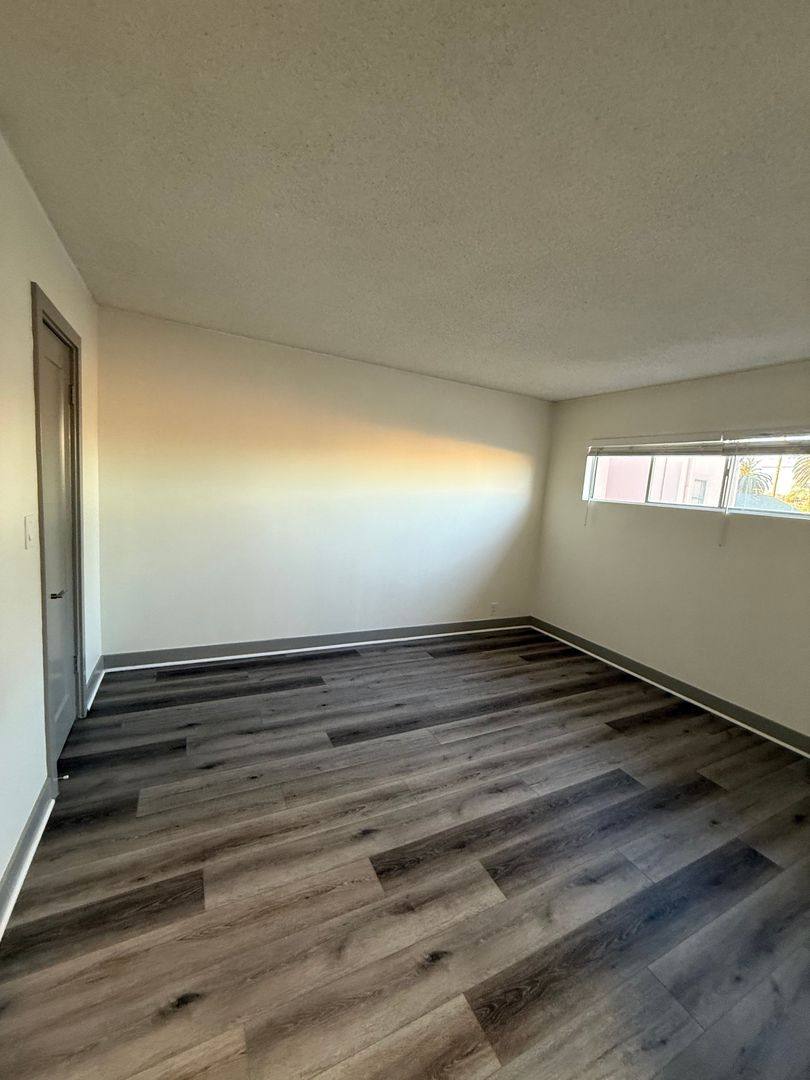 Apartment for rent at 766 Loma Ave, Long Beach, CA 90804