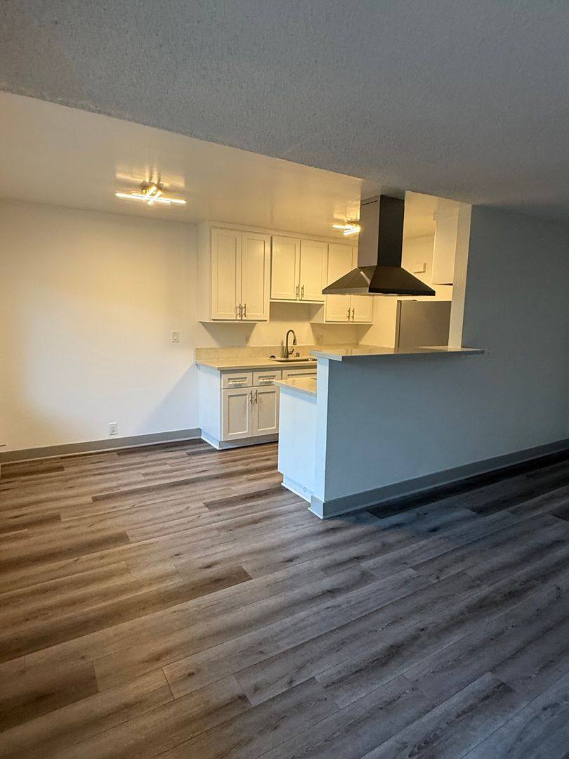Apartment for rent at 766 Loma Ave, Long Beach, CA 90804