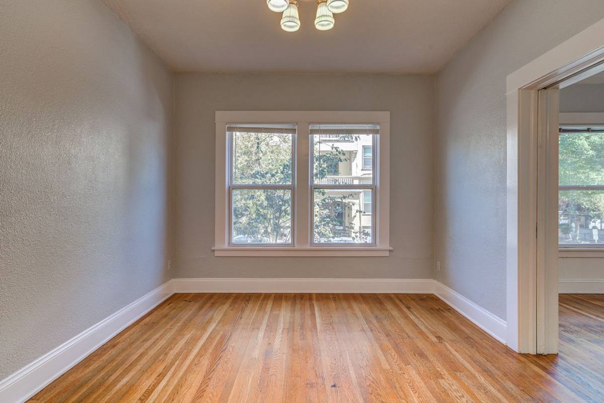 Apartment for rent at 2110 NW Flanders, Portland, OR 97210