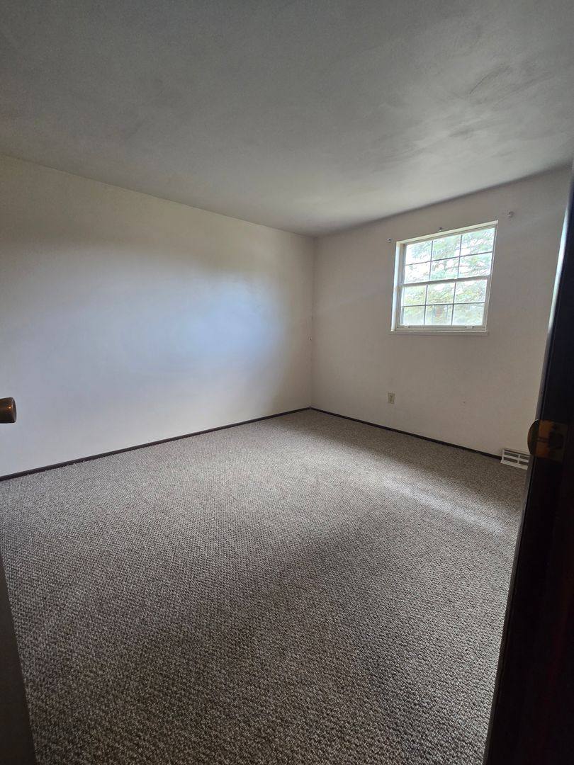 Apartment for rent at 132 Parkridge Dr, Apollo, PA 15613