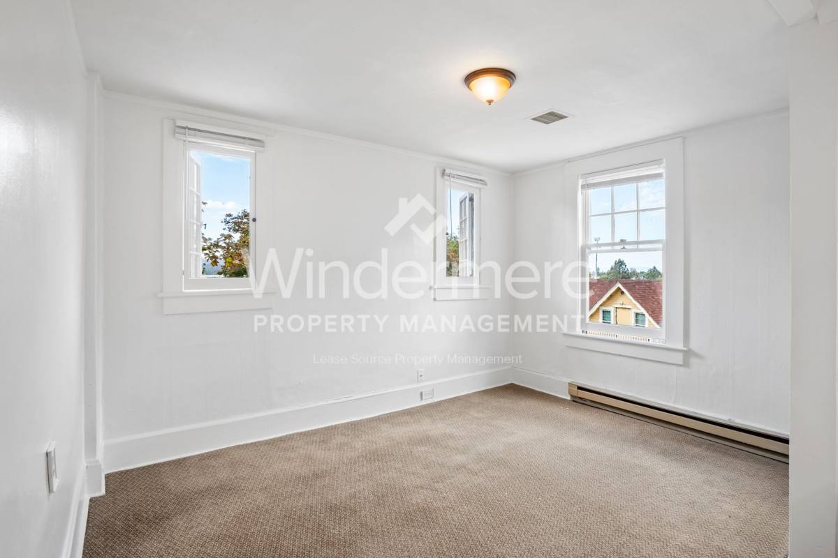 Apartment for rent at 628 S Maple, Spokane, WA 99204