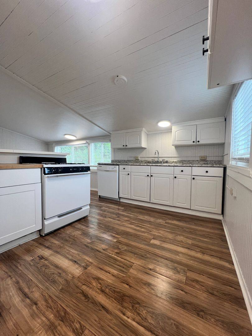 Apartment for rent at 431-441 Randolph St, Napa, CA 94559