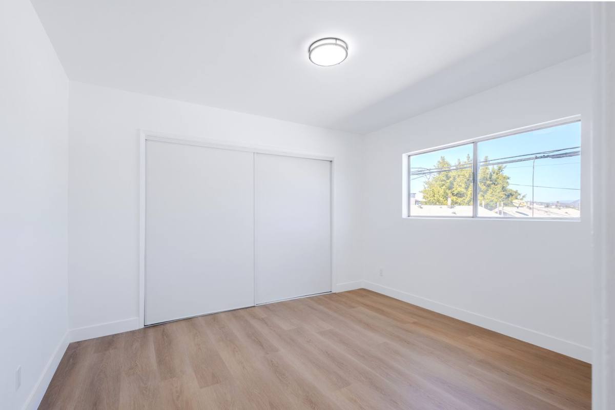 Apartment for rent at 4639 W 17th St, Los Angeles, CA 90019