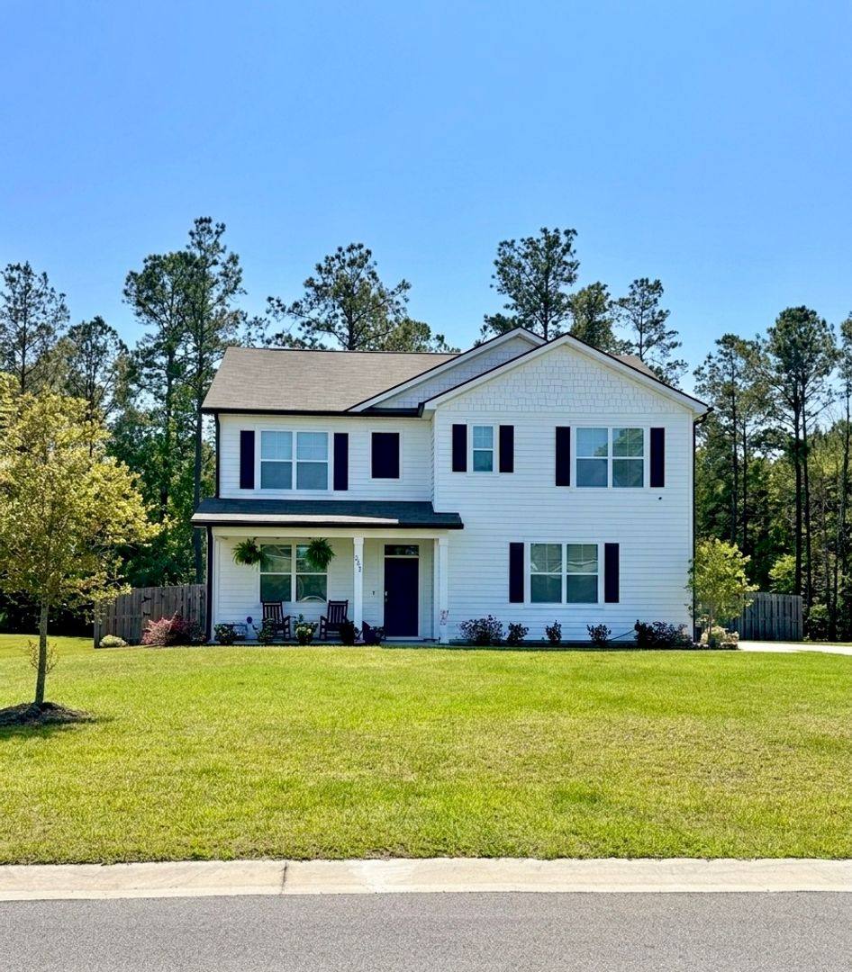 House for rent at 202 Sugar Pine Dr, Richmond Hill, GA 31324