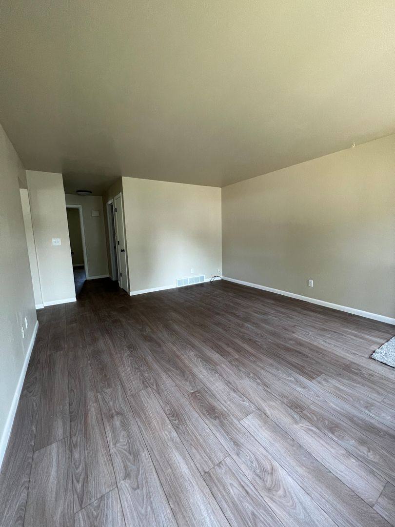 Apartment for rent at 1212 E Sylvan Ave, Appleton, WI 54915