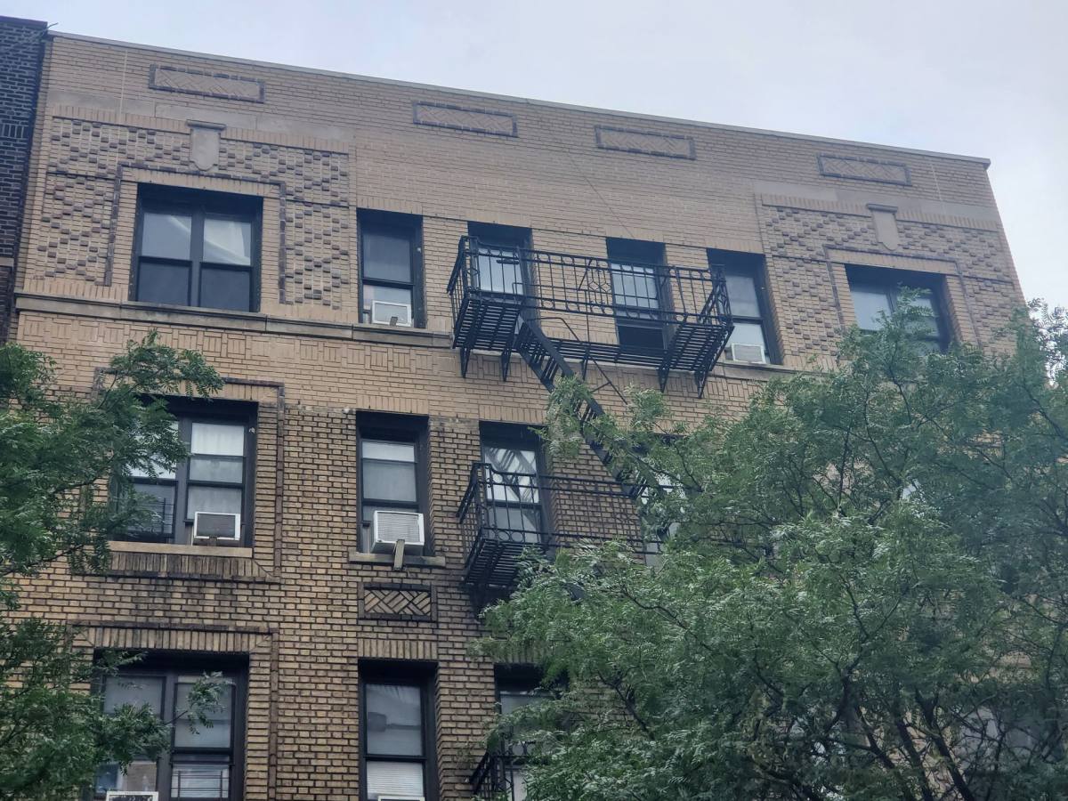 Apartment for rent at 246 - 248 Wadsworth Ave, New York, NY 10033