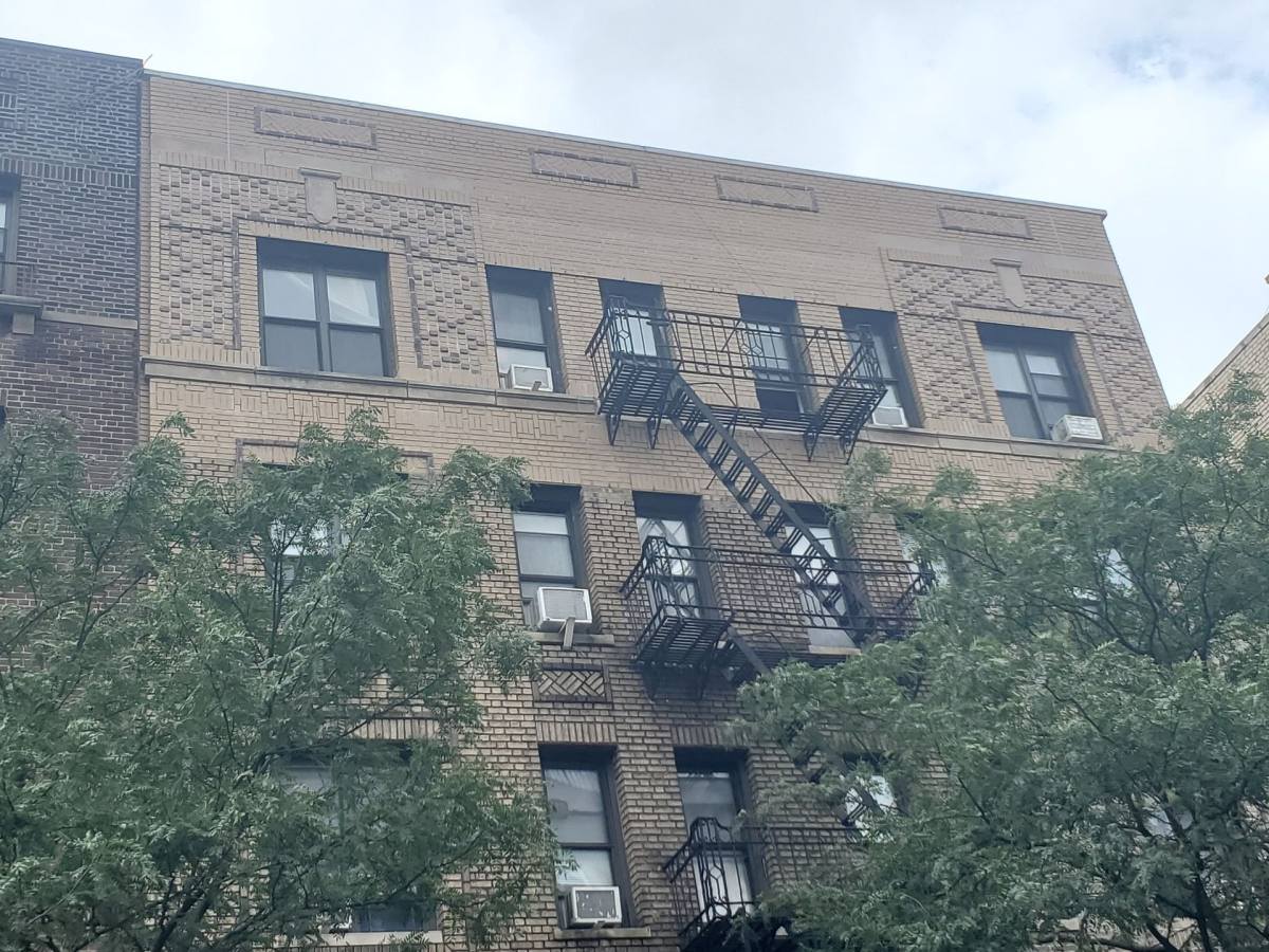 Apartment for rent at 246 - 248 Wadsworth Ave, New York, NY 10033