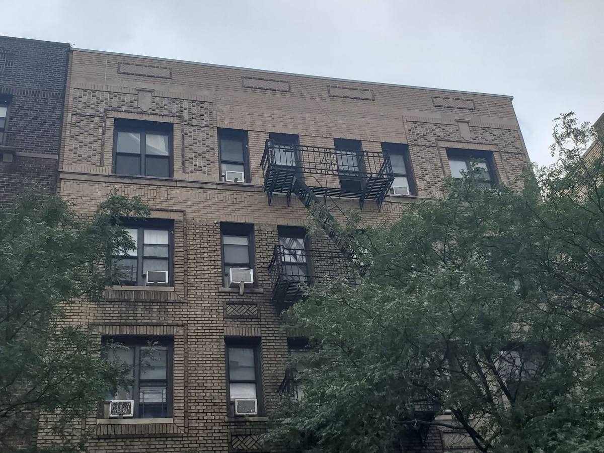 Apartment for rent at 246 - 248 Wadsworth Ave, New York, NY 10033