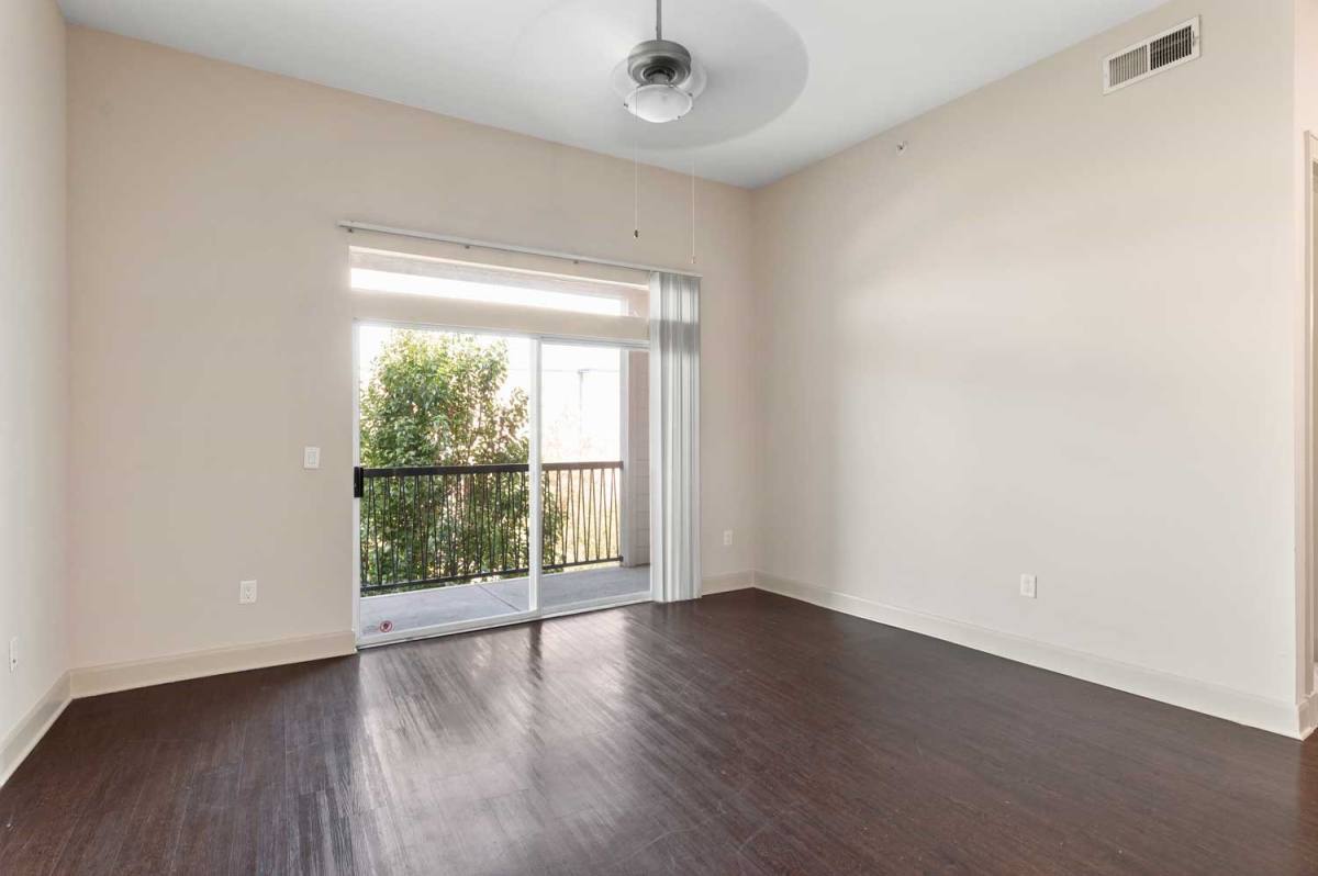 Apartment for rent at 1755 Crescent Plaza Dr, Houston, TX 77077