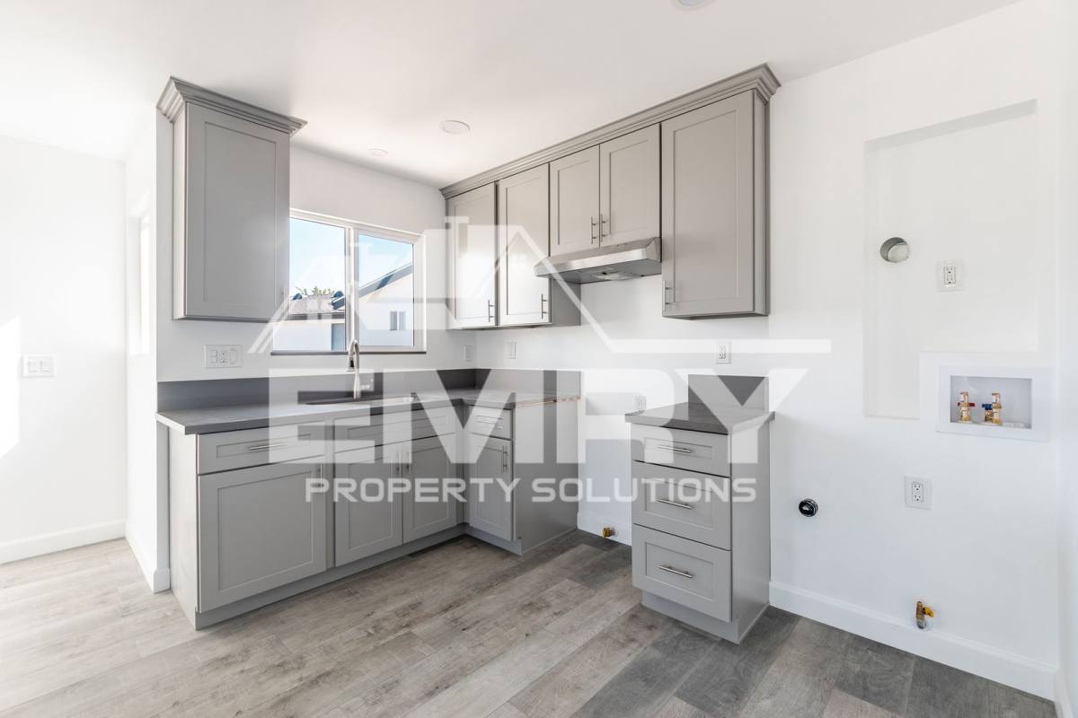 Apartment for rent at 5222 Repetto Ave, Los Angeles, CA 90022