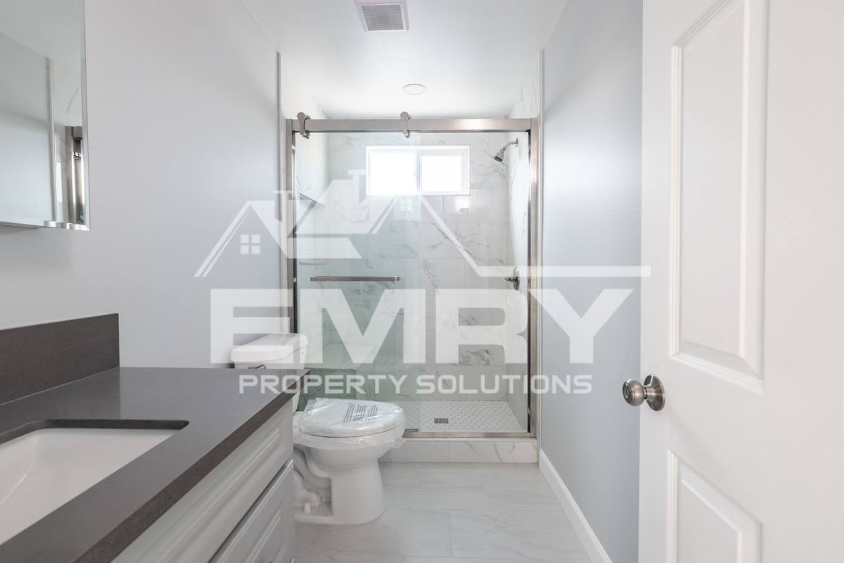 Apartment for rent at 5222 Repetto Ave, Los Angeles, CA 90022