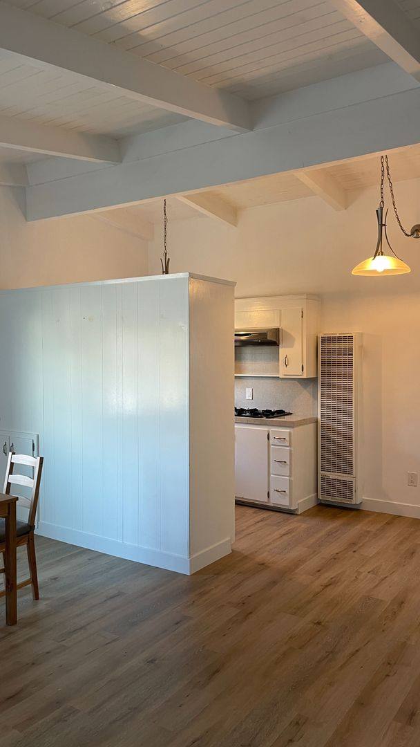 Apartment for rent at 1401 Manhattan Beach Blvd, Manhattan Beach, CA 90266