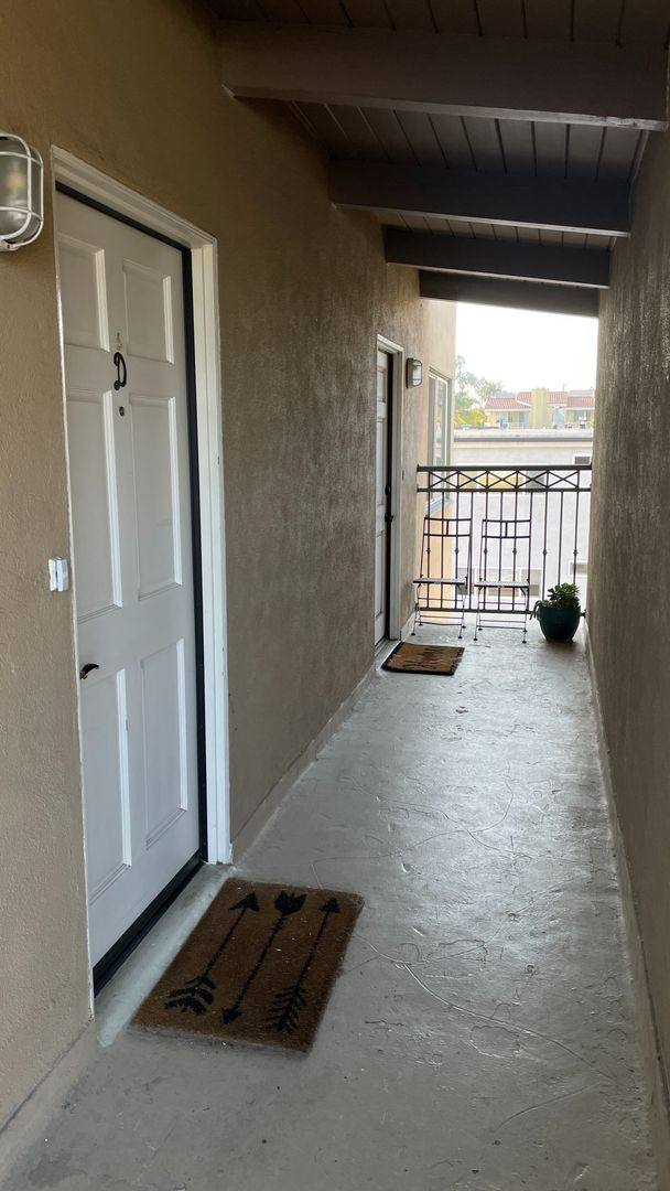 Apartment for rent at 1401 Manhattan Beach Blvd, Manhattan Beach, CA 90266