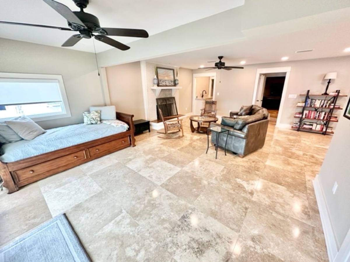 House for rent at 910 Santa Rosa Blvd, Fort Walton Beach, FL 32548