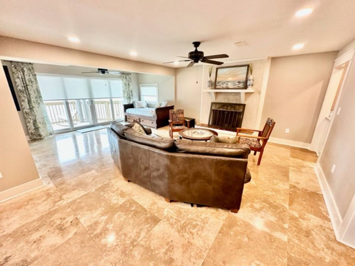 House for rent at 910 Santa Rosa Blvd, Fort Walton Beach, FL 32548