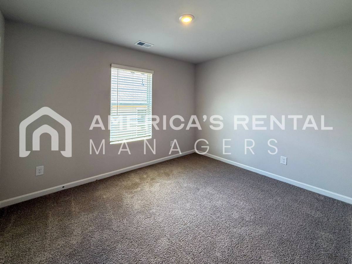 House for rent at 470 Antler Way, Lincoln, AL 35096