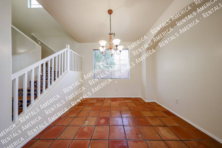 House for rent at 528 W Mountain Sage Dr, Phoenix, AZ 85045