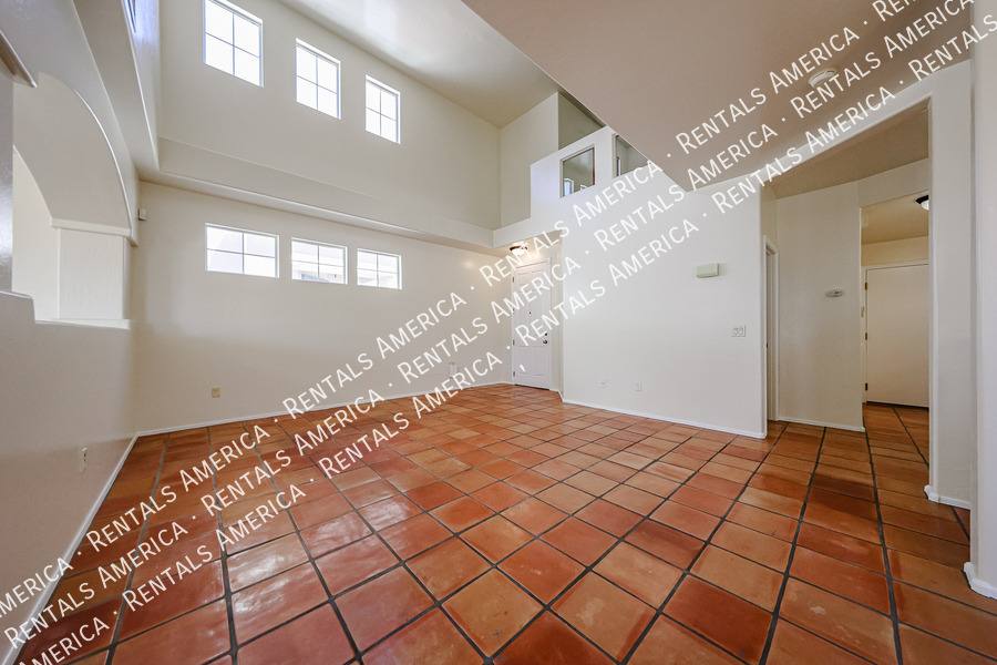 House for rent at 528 W Mountain Sage Dr, Phoenix, AZ 85045